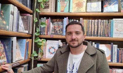 El escultor colombiano Joaquín Restrepo, posa este viernes (ayer), al termino de una entrevista con EFE, en la Ciudad de México (México). EFE/Gustavo Borges