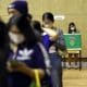 Fotografía de archivo, tomada el 01/02/2026, que muestra a votantes en un centro electoral de Bangkok, Tailandia. EFE/EPA/RUNGROJ YONGRIT