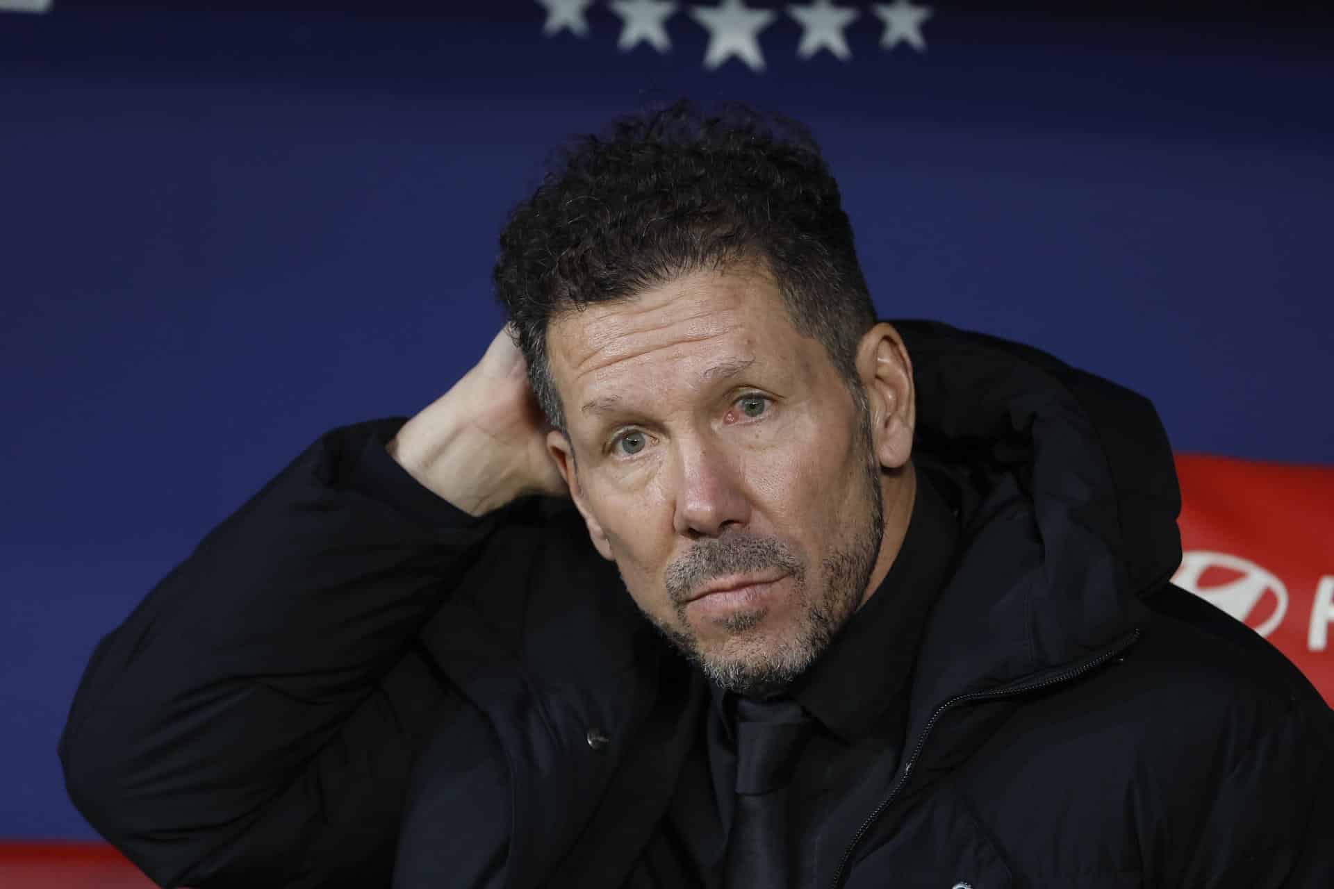 El entrenador del Atlético de Madrid Diego Simeone durante el partido de la jornada 23 de Liga de Primera División que Atlético de Madrid y Real Betis disputaron en el estadio Metropolitano de Madrid. EFE/Sergio Pérez