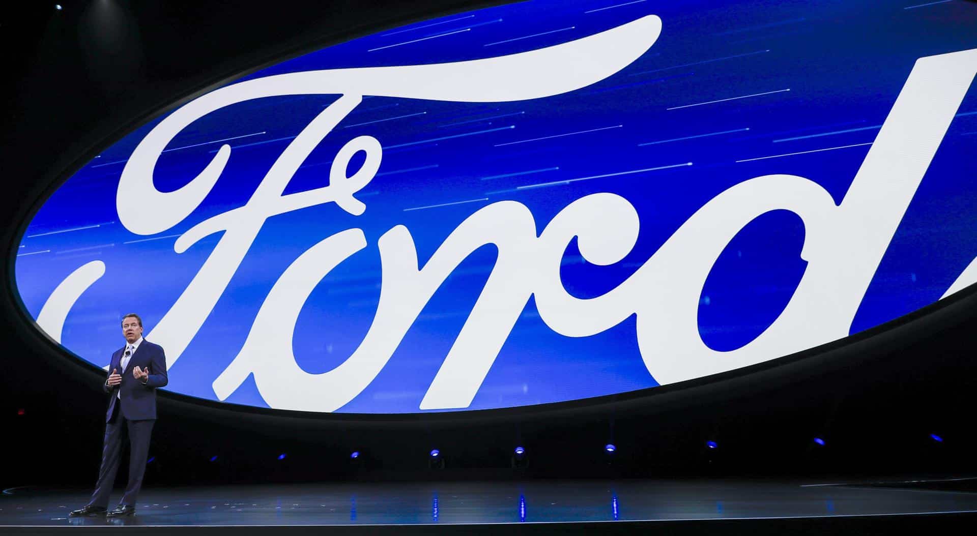 Imagen de archivo del logo de Fordm en un evento en Detroit, Michigan. EFE/Tannen Maury