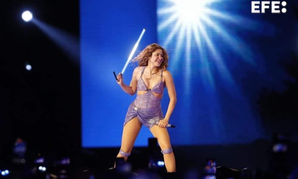 Fotografía de archivo del 7 de febrero de 2026 que muestra a la colombiana Shakira durante un concierto. EFE/ Rodrigo Sura