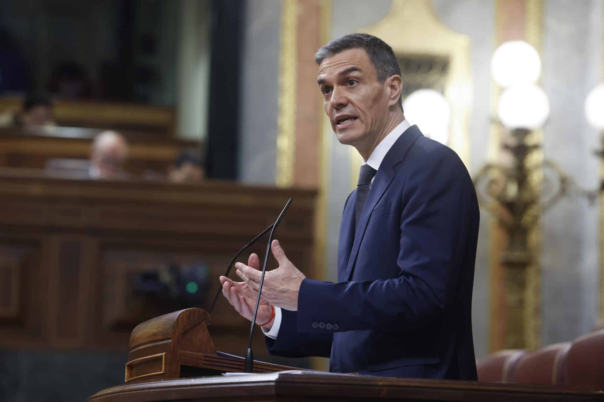 El presidente del Gobierno, Pedro Sánchez, durante su comparecencia este miércoles ante el pleno del Congreso. EFE/ Javier Lizón