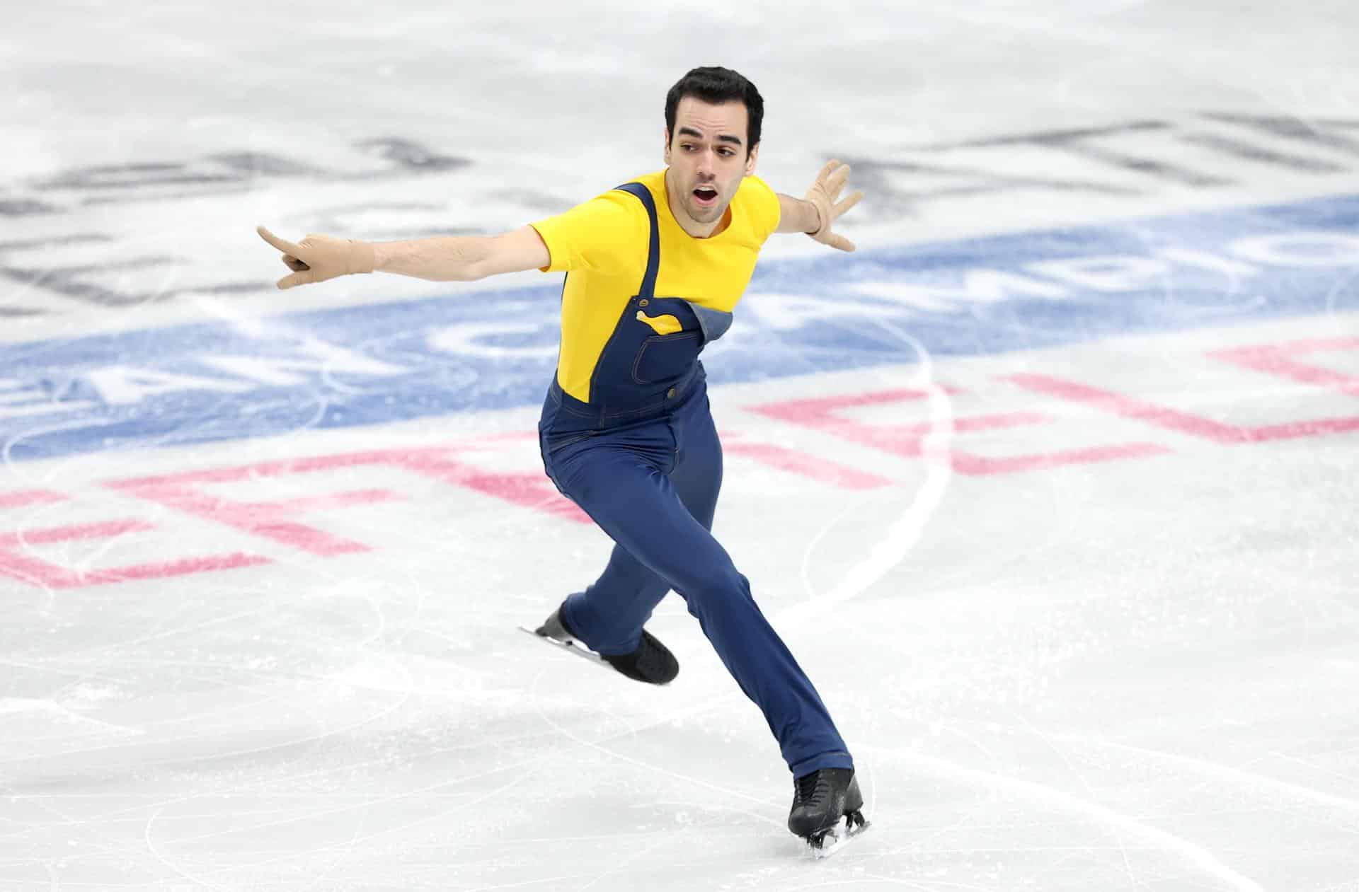 Fotografía de archivo tomada el 15/01/2026 del patinador español Tomás Guarino, que aseguró que se encuentra ya en "los últimos pasos" para poder competir con su programa corto de los Minion en los Juegos Olímpicos y que espera cerrar el asunto de los derechos de la música "esta noche o mañana". "Esta yendo en la buena dirección, así que estoy encantadísímo", dijo Guarino, tras su llegada a la villa olímpica de Milán y realizar su primer entrenamiento, "que fue muy bien", en unas declaraciones que ha publicado él mismo en sus redes sociales. EFE/NEIL HALL