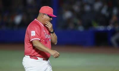 El entrenador de Puerto Rico Omar López reacciona durante un partido de la Serie del Caribe de Béisbol 2026 entre México Rojo y Puerto Rico, celebrado en el Estadio Panamericano en Guadalajara (México). EFE/ Francisco Guasco