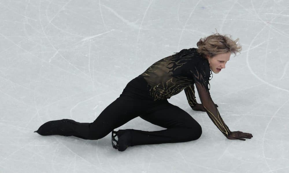 El patinador estadounidense Ilia Malinin compite en el programa libre de la categoría individual masculina de los Juegos, el pasado viernes 14. EFE/EPA/WU HAO