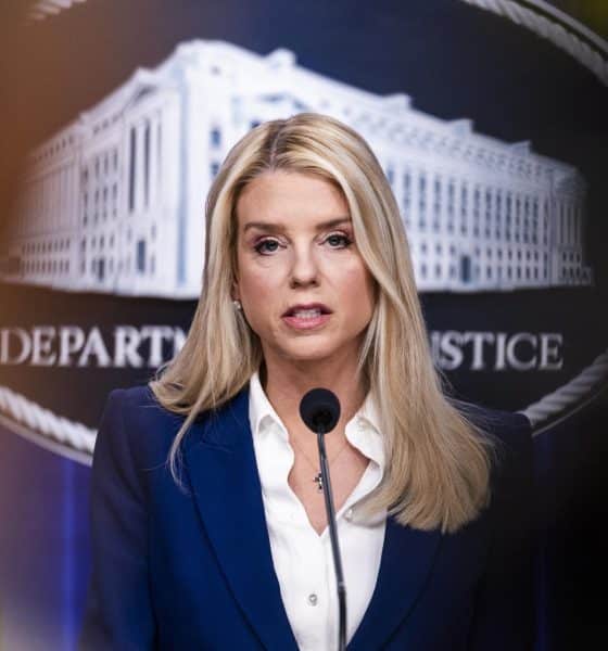 EFE/EPA/JIM LO SCALZO