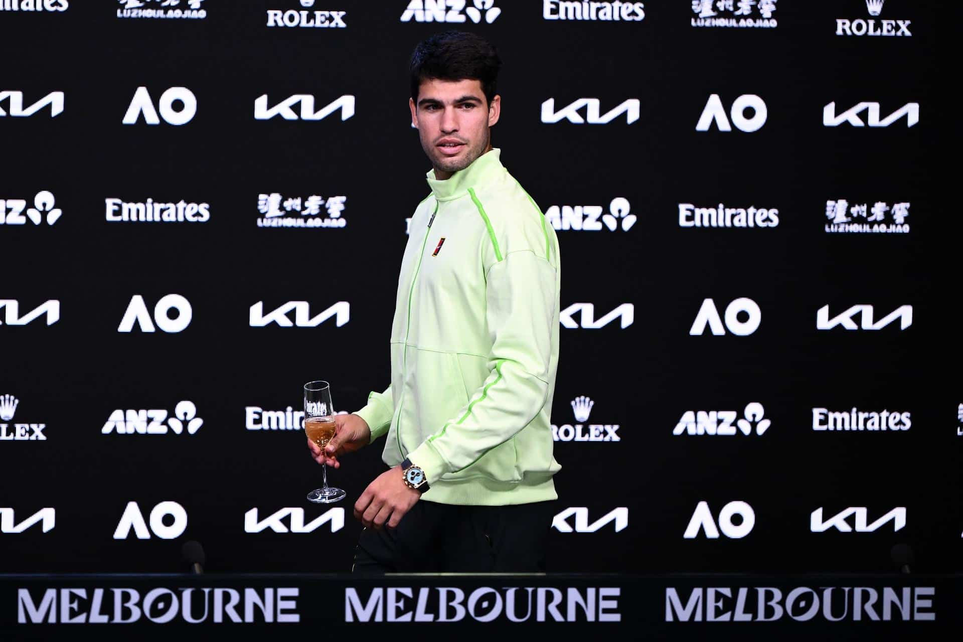 Carlos Alcaraz en sala de prensa en Melbourne (Australia). EFE/EPA/JOEL CARRETT AUSTRALIA AND NEW ZEALAND OUT
