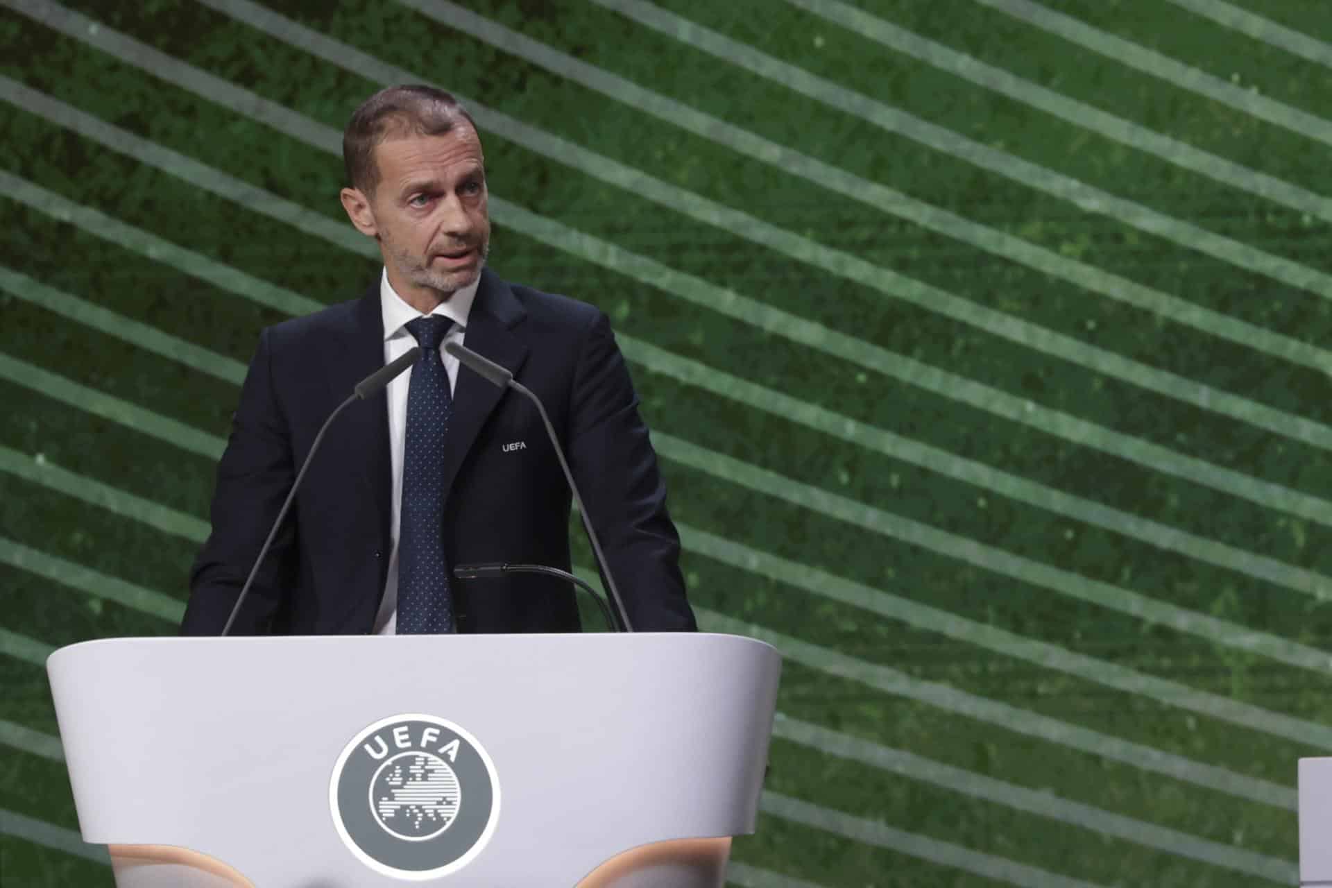 El presidente de la UEFA, Alexander Ceferin, durante su intervención en el 50 congreso ordinario de la entidad, en Bruselas. EFE/EPA/CHRISTOPHER NEUNDORF
