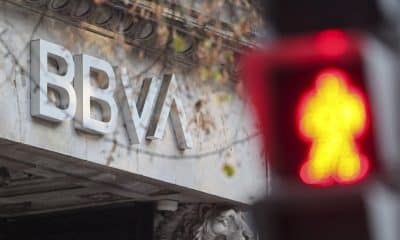 Fotografía de archivo donde aparece el logo de la entidad bancaria del BBVA. EFE/Luis Tejido