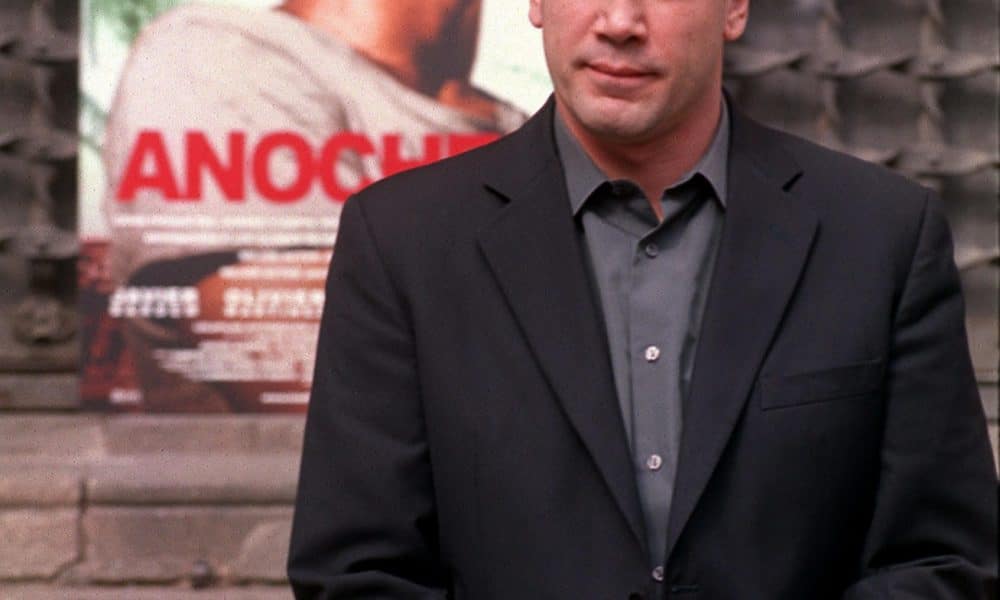 Javier Bardem ante el cártel de la película del director Julian Schnabel "Antes que anochezca", basada en la vida del escritor cubano Reinaldo Arenas. EFE/T.A./Toni Albir.