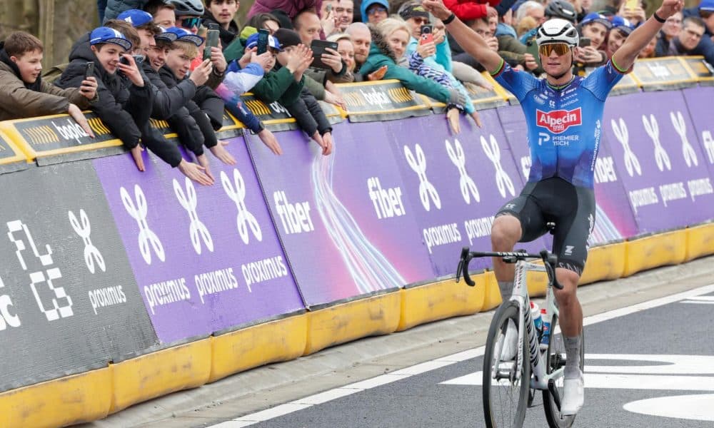 El neerlandés Mathieu Van der Poel (Alpecin Premier Tech) en la Omloop Nieuwsblad. EFE/EPA/OLIVIER MATTHYS