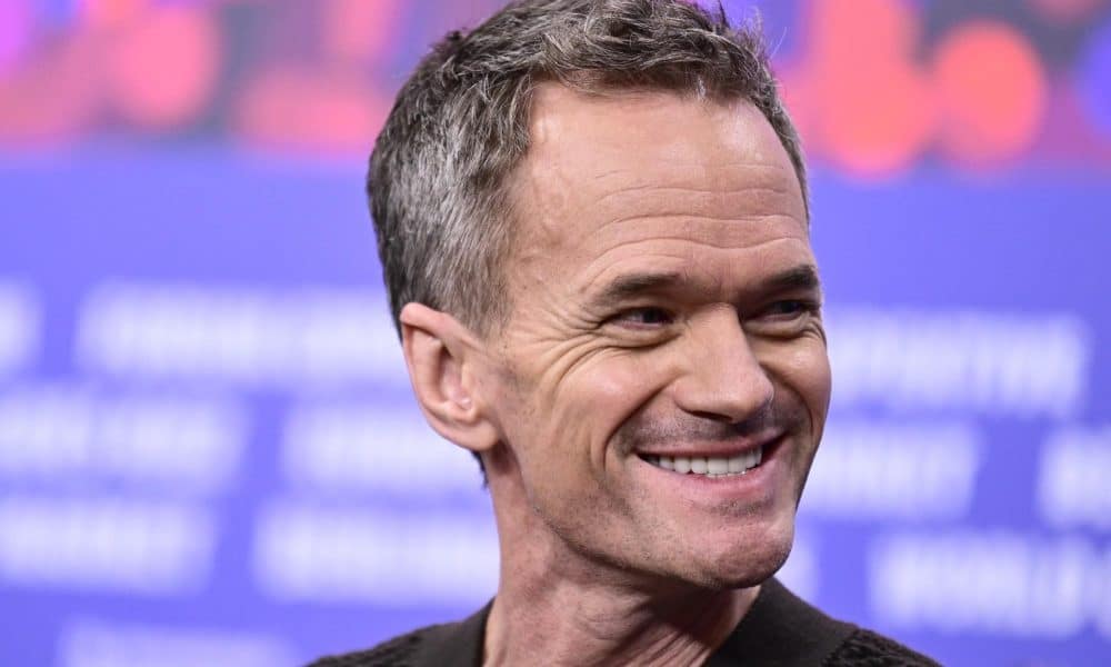 Berlín, 13 feb (EFE).- El actor estadounidense Neil Patrick Harris se mostró hoy sorprendido en la Berlinale por la cantidad de preguntas políticas que le dirigían los periodistas durante una rueda de prensa y aseguró que tiene sus propias opiniones pero que en realidad le interesan "las cosas apolíticas". EFE/EPA/FABIAN SOMMER