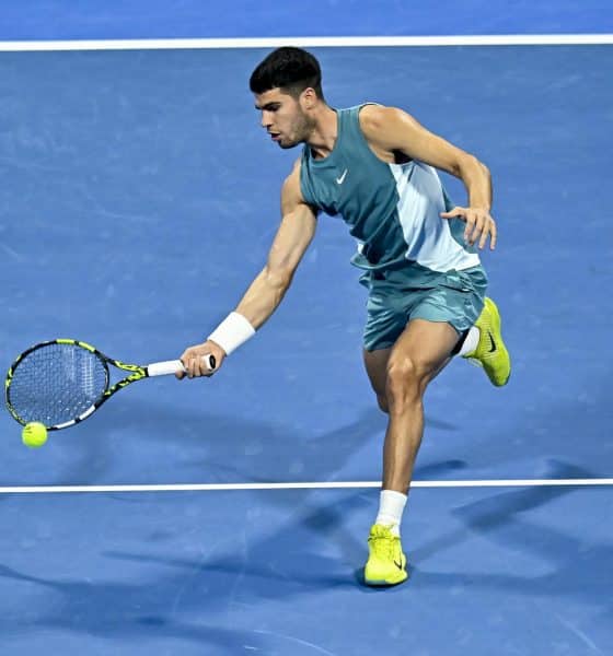 El tenista español Carlos Alcaraz en el ATP Qatar Open, en foto de archivo de NOUSHAD THEKKAYIL. EFE