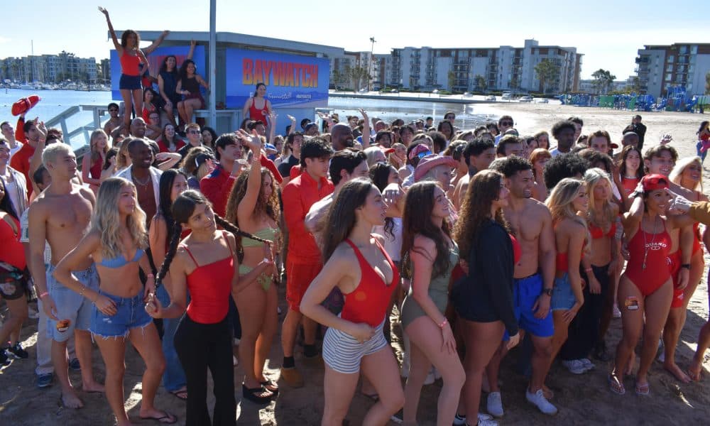 Personas asisten a un casting en Los Ángeles (Estados Unidos). EFE/ Mónica Rubalcava