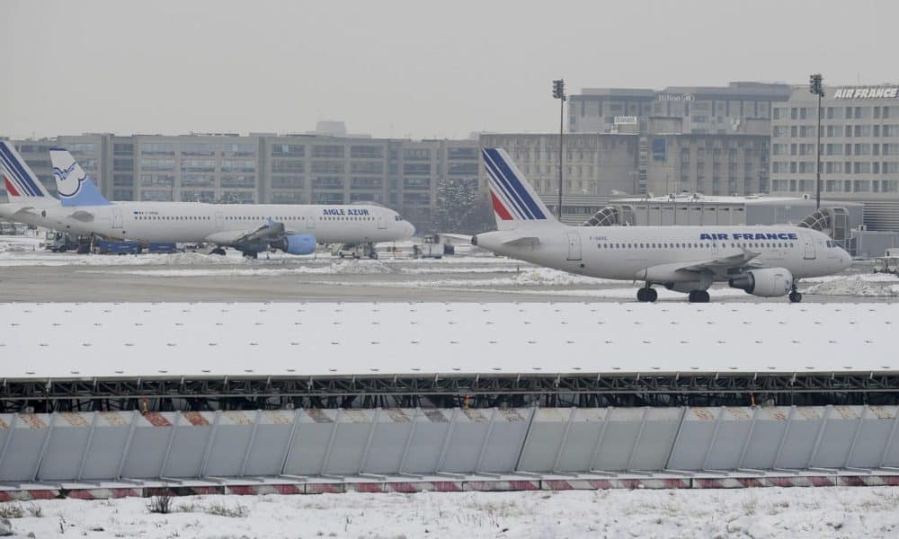 En la imagen de archivo, aeropuerto Charles de Gaulle-Roissy, París, Francia. EPA/YOAN VALAT
