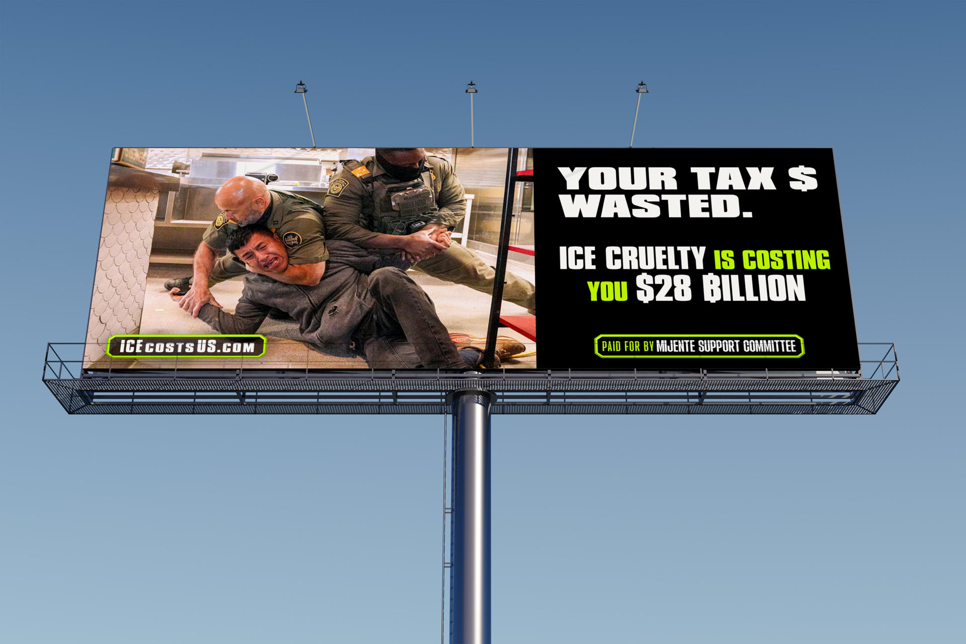 Instalan vallas publicitarias contra el ICE