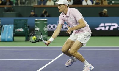 El italiano Jannik Sinner comenzó este viernes con buen pie su participación en el torneo de Indian Wells. EFE/EPA/JOHN G. MABANGLO