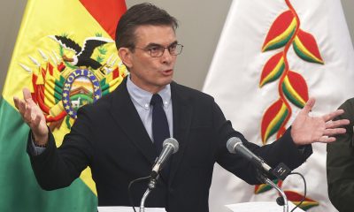 El presidente de Bolivia, Rodrigo Paz, habla durante una rueda de prensa este viernes, en La Paz (Bolivia). EFE/ Luis Gandarillas