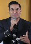 El cantante mexicano Carlos Rivera habla durante una rueda de prensa este miércoles, en Ciudad de México (México). EFE/Mario Guzmán
