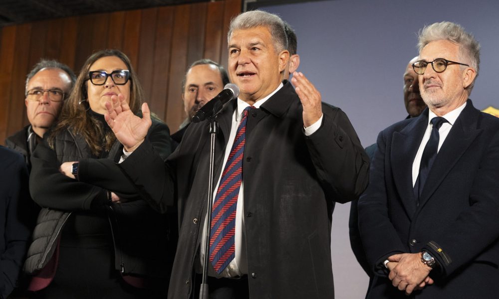 El aspirante a la presidencia del FC Barcelona Joan Laporta, tras la entrega, el pasado lunes, de las firmas con las que adquirió la condición oficial de candidato, este lunes en Barcelona. EFE/Marta Pérez