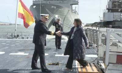 La ministra de Defensa, Margarita Robles, ha visitado este viernes a los casi 400 marinos españoles que desde la fragata 'Almirante Juan de Borbón" y el buque de aprovisionamiento 'Patiño' participan en la Agrupación Naval Permanente de Escoltas número 1 de la OTAN (SNMG-1), referentes para la seguridad marítima en el mar del Norte, el Ártico o el Báltico. EFE/Xaume Olleros