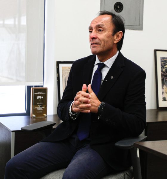 El ministro de Deporte de Chile, Jaime Pizarro, admite en entrevista con EFE la importancia del respaldo otorgado por el Senado de su país para llegar a la inminente aprobación de la reforma a la Ley de Sociedades Anónimas Deportivas (SADP). EFE/ Ailen Díaz