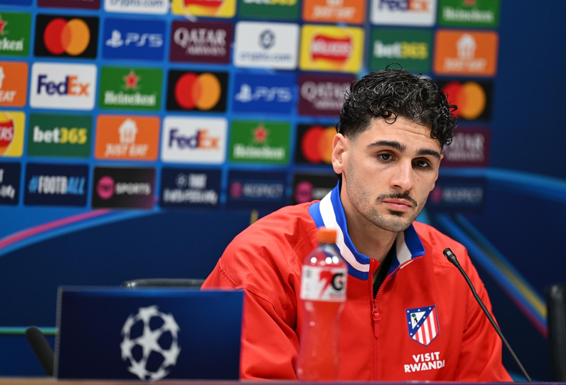 Johnny Cardoso, jugador del Atlético de Madrid, en Londres. EFE/EPA/DANIEL HAMBURY