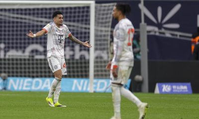 El extremo colombiano del Bayern Múnich Luis Diaz durante el partido de la Bundesliga que han jugado Bayer Leverkusen y Bayern Munich en Leverkusen, Alemania. EFE/EPA/CHRISTOPHER NEUNDORF