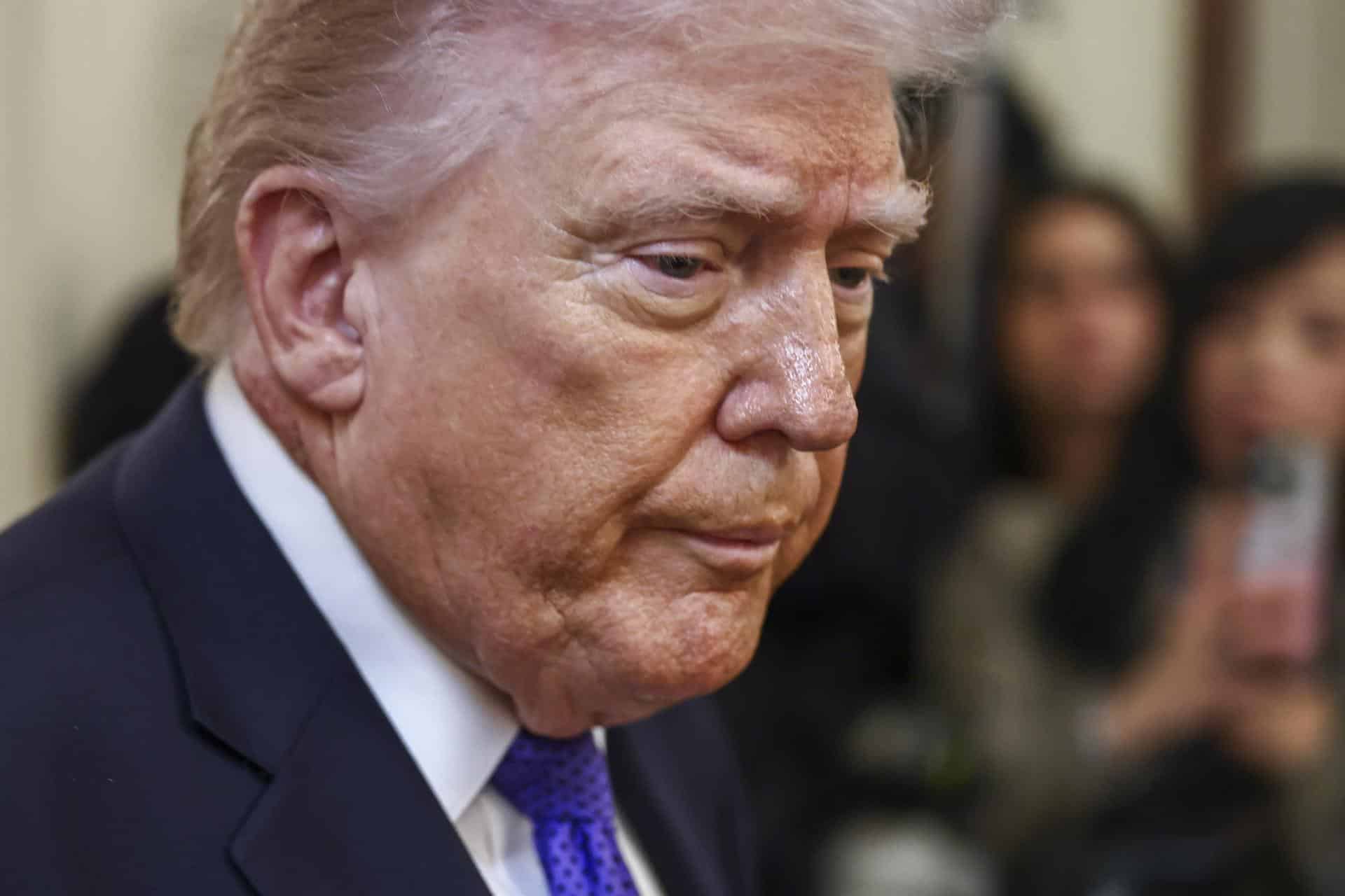 EFE/EPA/JIM LO SCALZO