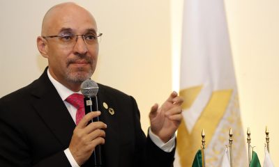 El presidente de la Concanaco Servytur, Octavio de la Torre, participa durante una conferencia de prensa en Ciudad de México (México). Imagen de archivo. EFE/ Mario Guzmán