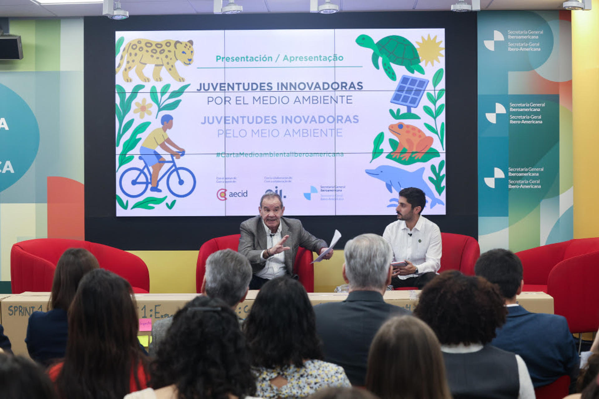 La Secretaría General Iberoamericana (Segib), junto al Organismo Internacional de Juventud para Iberoamérica (OIJ) presentaron este miércoles en Madrid las 44 mejores iniciativas medioambientales impulsadas por jóvenes de los 22 países de Iberoamérica. Fotografía facilitada por el Segib.