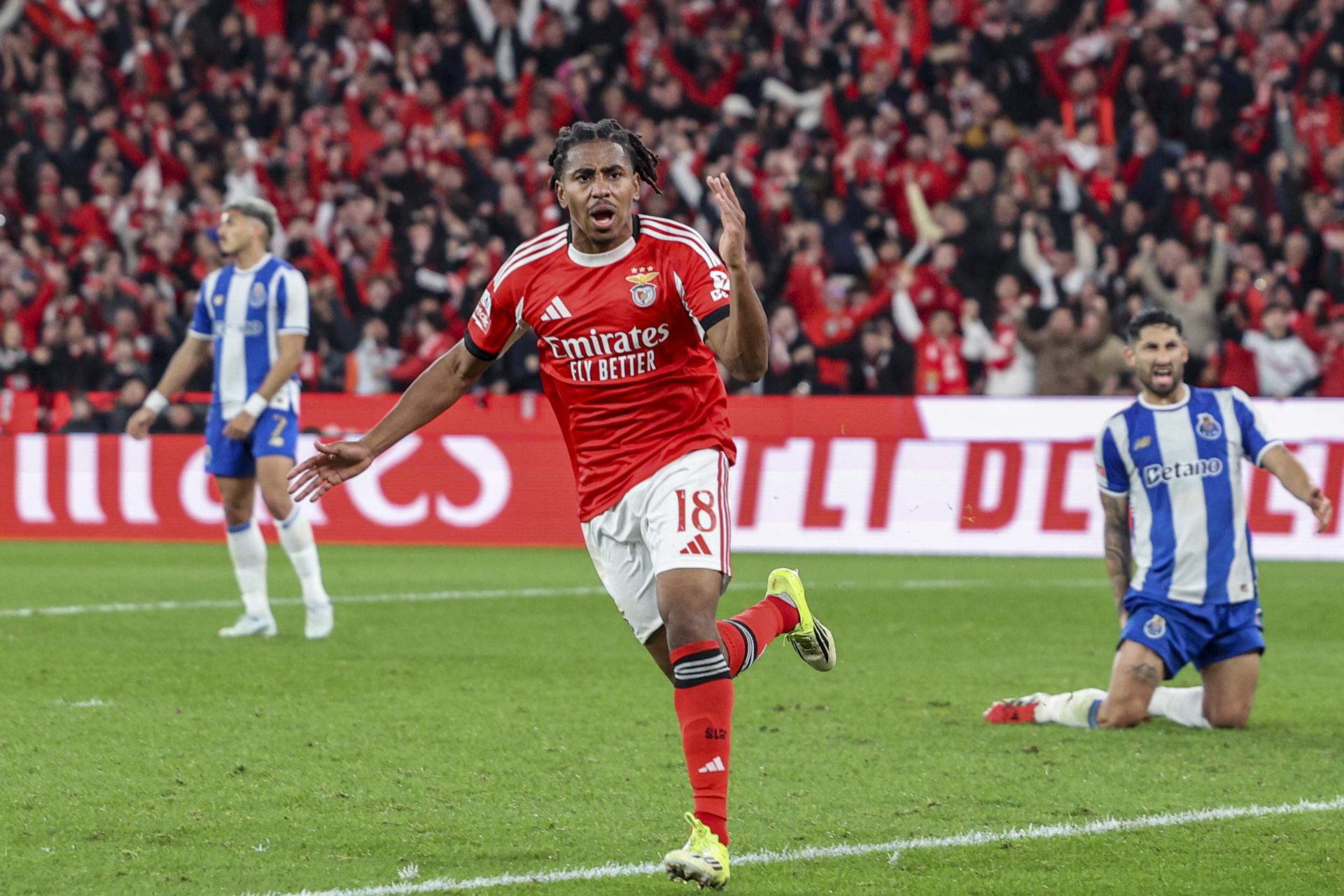 El jugador del Benfica Leandro Barreiro celebra el 2-2 ante el FC Porto en Da Luz, Lisboa. EFE/EPA/MIGUEL A. LOPES