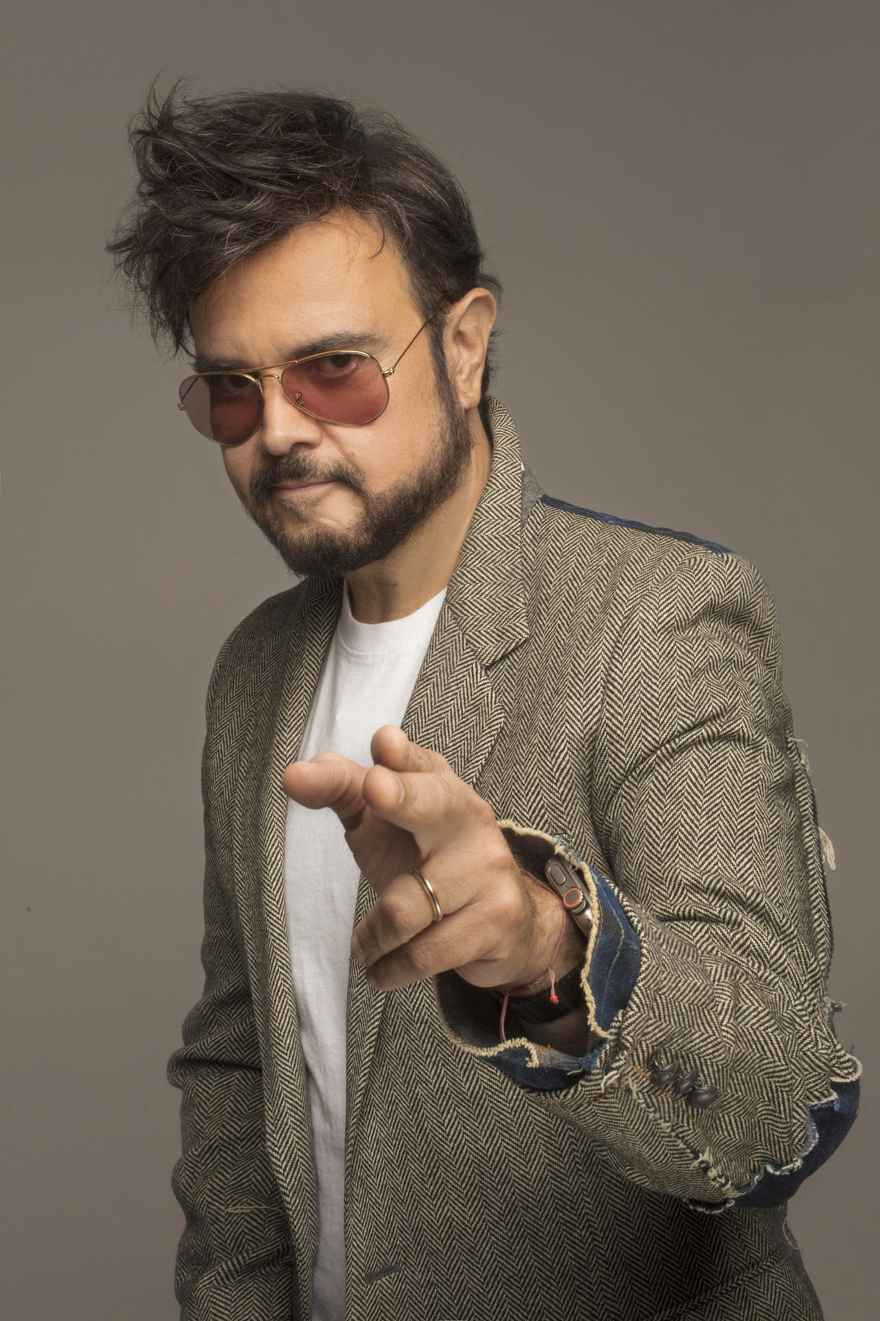 Fotografía cedida este sábado por Aleks Syntek, donde se observa al cantautor mexicano posando en Ciudad de México (México). EFE/Aleks Syntek/SOLO USO EDITORIAL/NO VENTAS/SOLO DISPONIBLE PARA ILUSTRAR LA NOTICIA QUE ACOMPAÑA (CRÉDITO OBLIGATORIO)