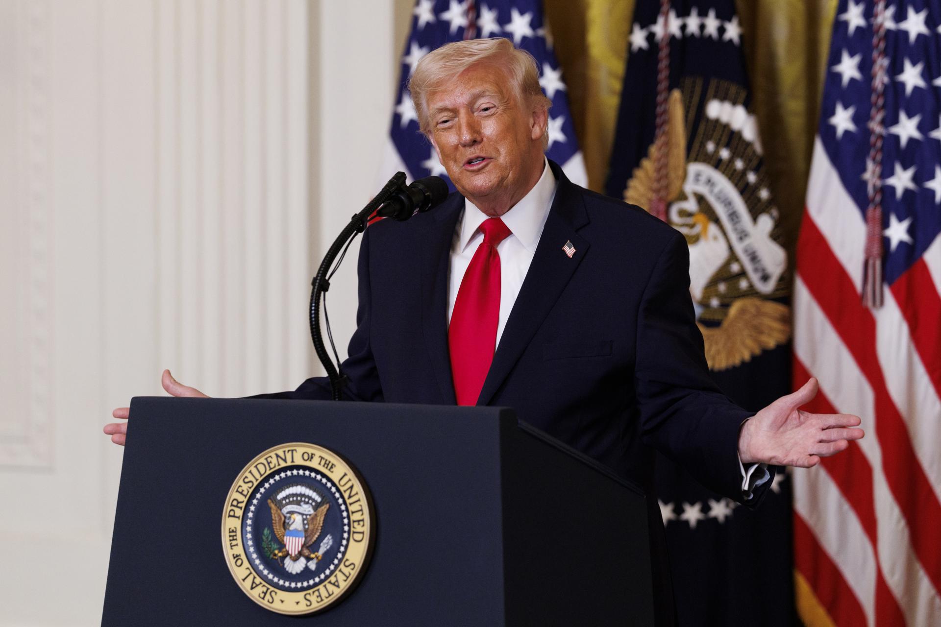 El presidente de EE.UU., Donald Trump. EFE/WILL OLIVER
 
//////////
 
WASHINGTON (United States), 12/03/2026.- US President Donald Trump speaks during a Women's History Month event at the White House in Washington, DC, USA, 12 March 2026. EFE/EPA/WILL OLIVER