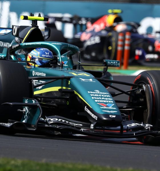 El piloto español de Aston Martin Fernando Alonso en acción durante la tercera sesión de entrenamientos libres del Gran Premio de Japón de Fórmula 1 en el circuito de Suzuka, Japón. EFE/EPA/FRANCK ROBICHON