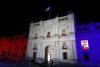 El presidente de Chile, José Antonio Kast (d), saluda junto a su esposa, María Pía Adriasola, este 11 de marzo de 2026 desde el balcón del Palacio de la Moneda (sede de Gobierno), en Santiago. EFE/ Elvis Gonzalez
