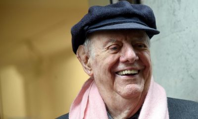 El nobel italiano Dario Fo, fotografiado el 12 de mayo de 2016 durante una presentación de la exhibición de sus cuadros inspirados en su última novela "Razza i zingaro" (Raza de gitano) en Milán, Italia. EFE/Daniel Dal Zennaro