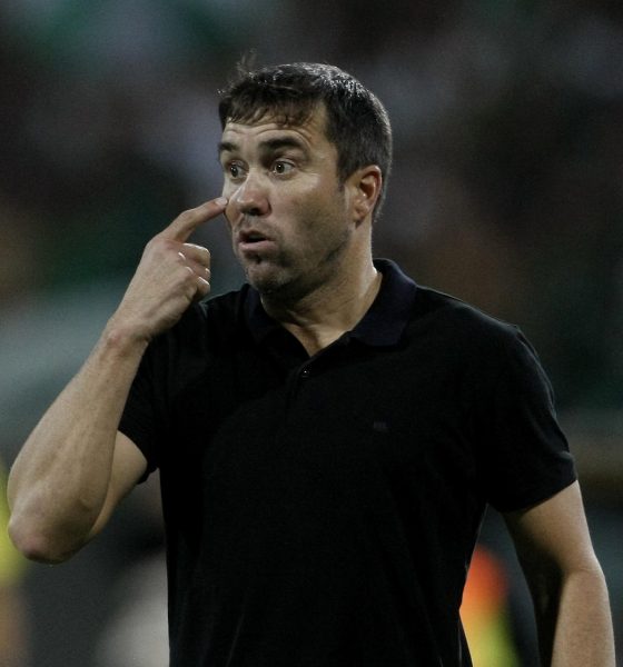 Fotografía de archivo del entrenador argentino Eduardo Coudet, quien es esperado hasta este jueves en Buenos Aires para firmar un contrato hasta 2027 con River Plate tras poner fin a su vinculación con el Alavés español. EFE/LUIS EDUARDO NORIEGA A.