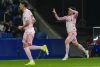El centrocampista del Oviedo Alberto Reina (d) celebra su gol, durante el partido de la jornada 27 de LaLiga que RCD Espanyol y Real Oviedo disputan en el RCDE Stadium. EFE/Enric Fontcuberta
