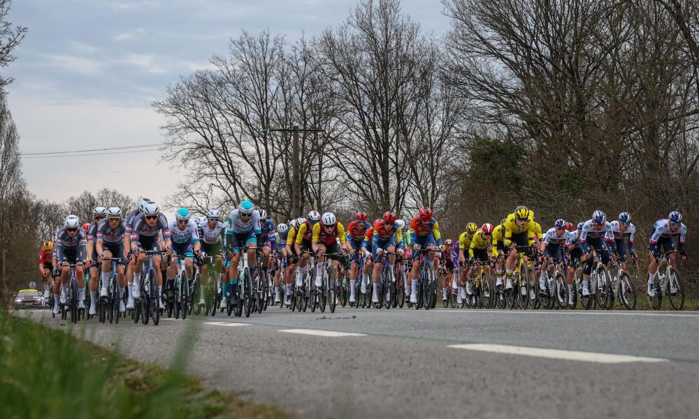 Una etapa de la París-Niza en foto de archivo de CHRISTOPHE PETIT TESSON. EFE/EPA