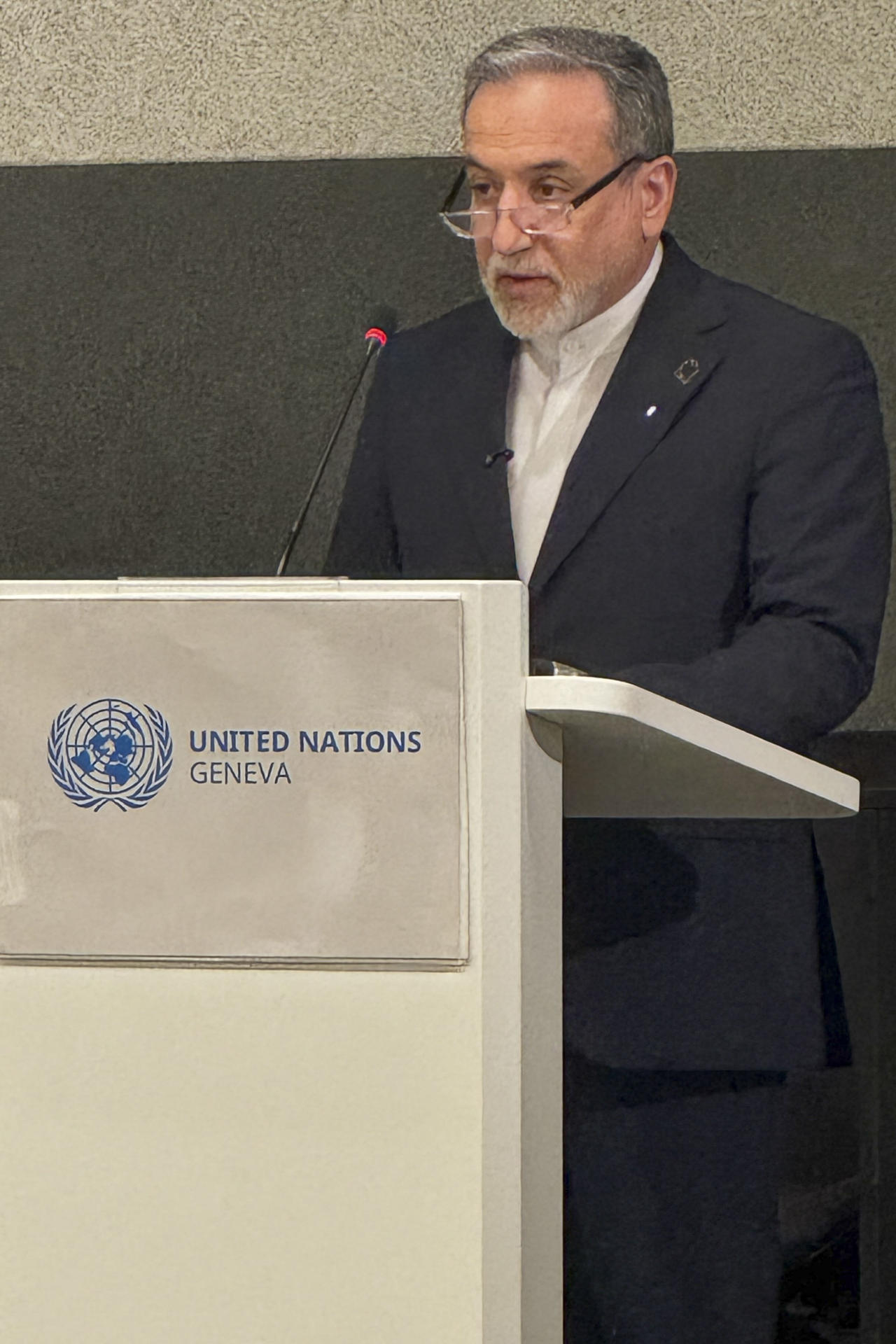 Archivo - GINEBRA (Suiza), 17/02/2026.- El ministro de Asuntos Exteriores iraní, Abás Araqchí, durante la segunda ronda de negociaciones indirectas entre Irán y Estados Unidos en Ginebra (Suiza). EFE/ Antonio Broto