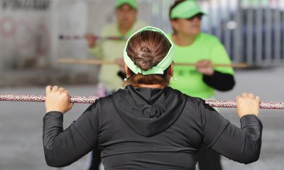 Mujeres participan en una clase de zumba en un deportivo en la Ciudad de México (México). Imagen de archivo. EFE/ Mario Guzmán