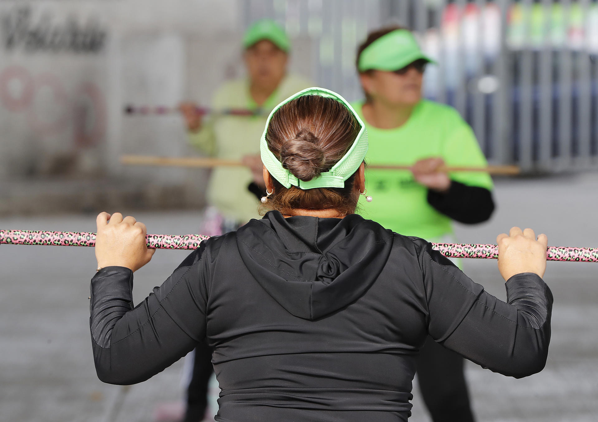 Mujeres participan en una clase de zumba en un deportivo en la Ciudad de México (México). Imagen de archivo. EFE/ Mario Guzmán