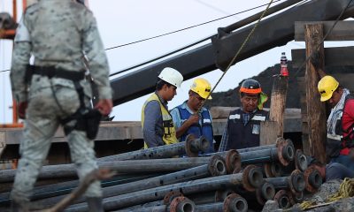 Mineros y personal de emergencias trabajan en el rescate de mineros atrapados en una mina,en Sinaloa (México). Imagen de archivo. EFE/ Antonio Ojeda