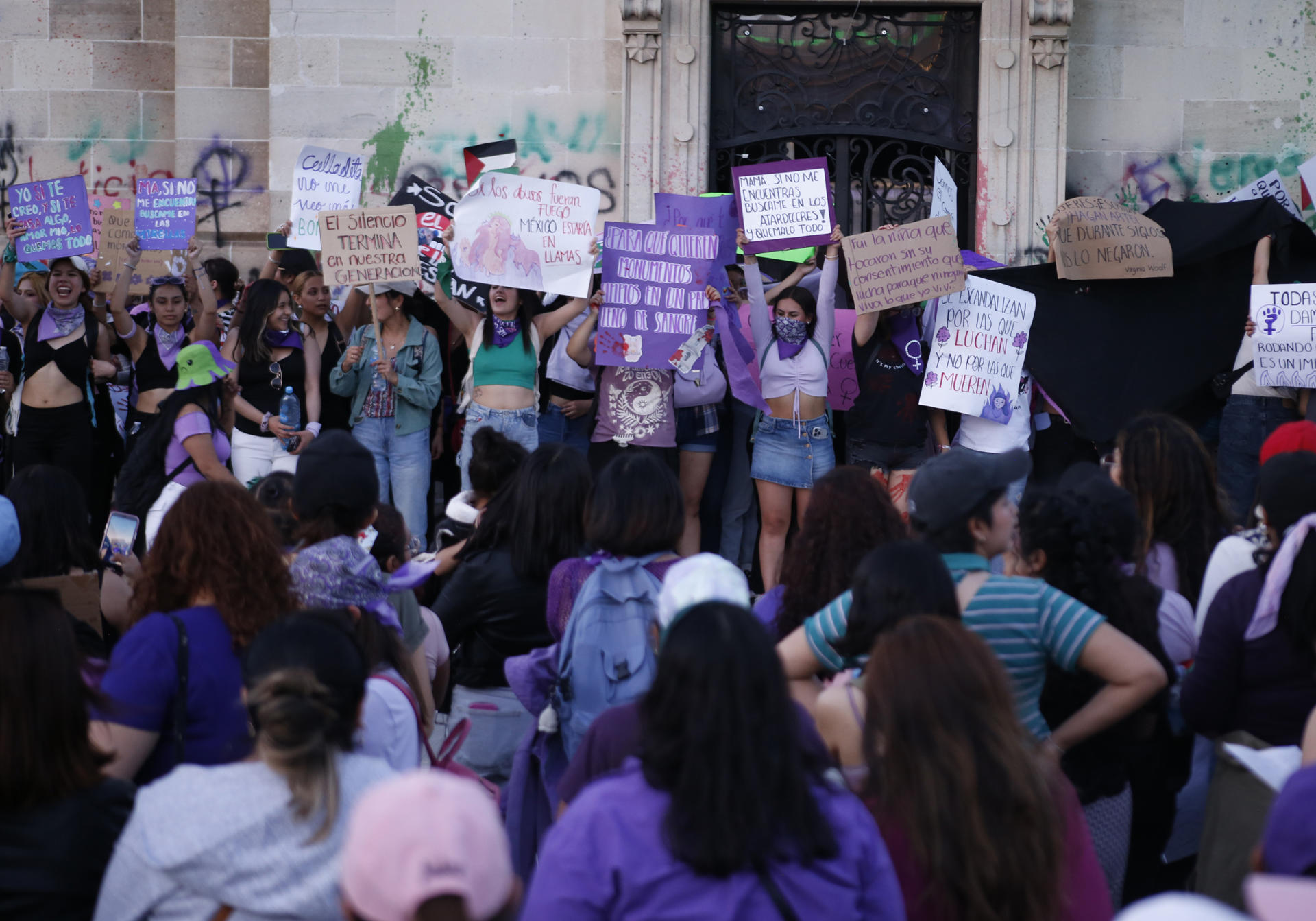 Mujeres de diferentes colectivos feministas protestan en la ciudad de Pachuca estado de Hidalgo (México). Imagen de archivo. EFE/ David Martínez Pelcastre