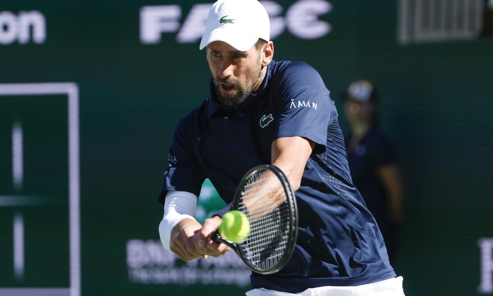 El serbio Novak Djokovic debió exigirse a fondo este sábado para derrotar al polaco Kamil Majchrzak y avanzar a la tercera ronda del Masters 1.000 de Indian Wells.EFE/EPA/JOHN G. MABANGLO