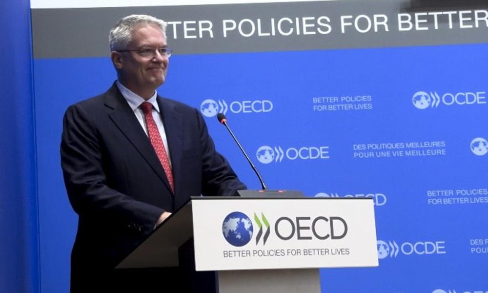 El secretario general de la OCDE, Mathias Cormann, durante un acto en París (Francia). . EFE/ Pol Lloberas