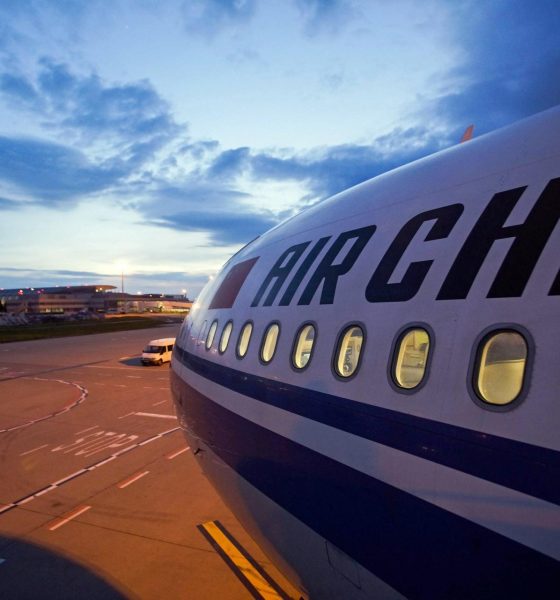 Imagen exterior de un avión de la aerolínea Air China. EFE/EPA/ZOLTAN BALOGH