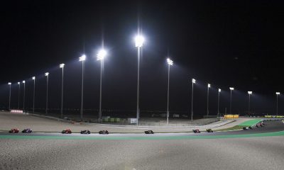 Fotografía de archivo de pilotos de MotoGP en acción durante el Gran Premio de Motociclismo de Catar en el circuito internacional de Losail en Doha. EFE/EPA/NOUSHAD THEKKAYIL