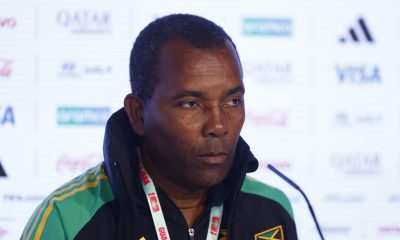 Rudolph Speid entrenador de la selección de Jamaica, participa durante una rueda de prensa este lunes, en las instalaciones del estadio Guadalajara en Jalisco (México). EFE/Francisco Guasco